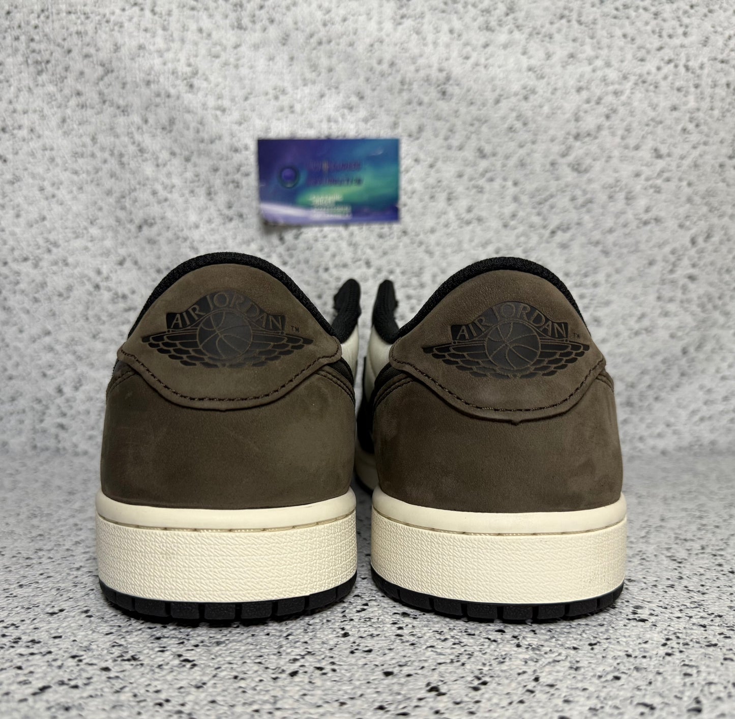 Jordan 1 Low Mocha