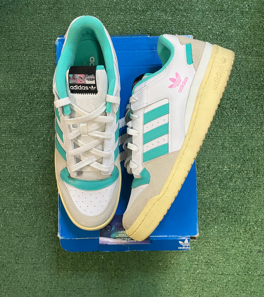 Adidas forum white mint rush size 14men/15.5women