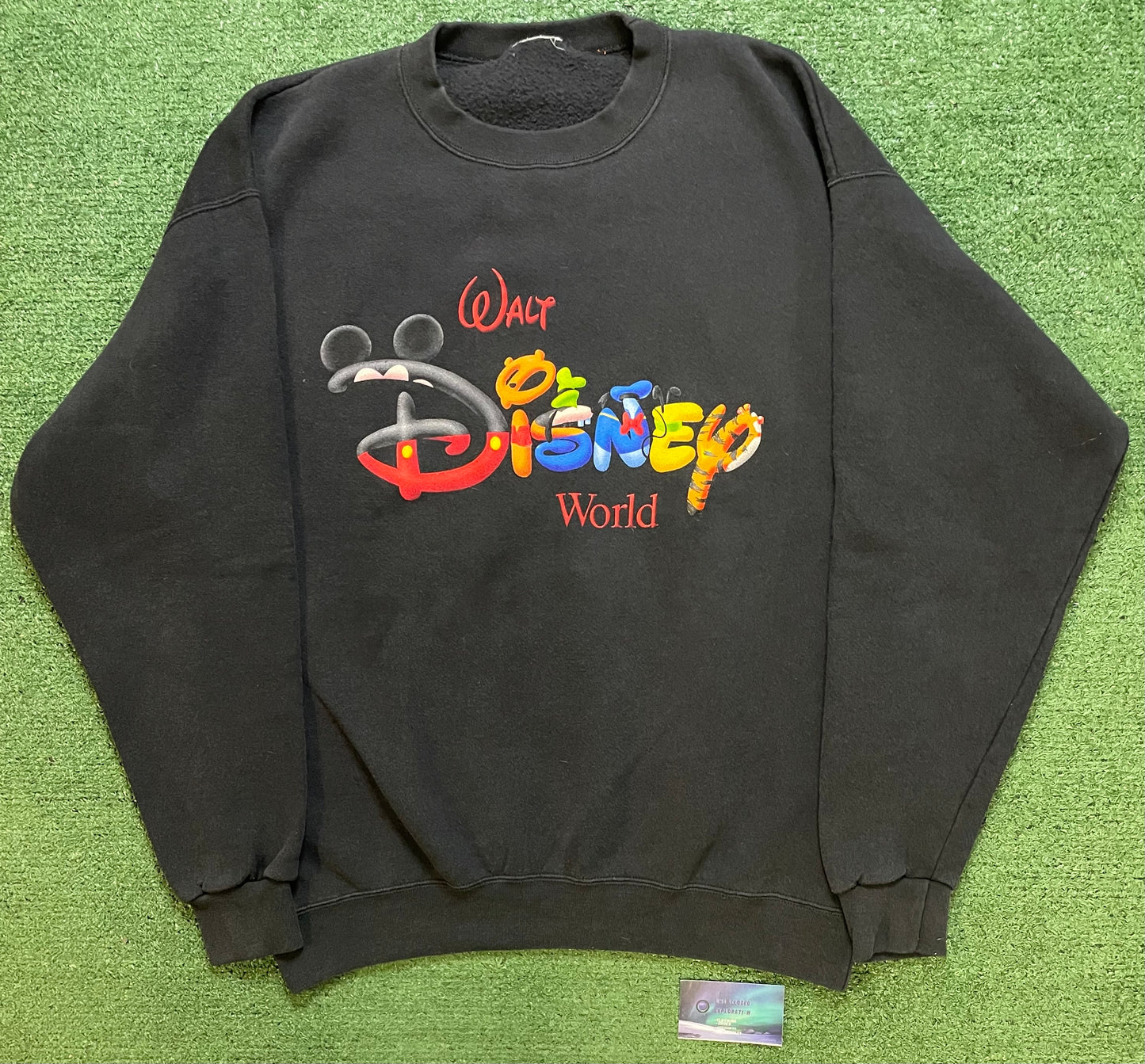 Vintage 1990s Walt Disney world black crewneck