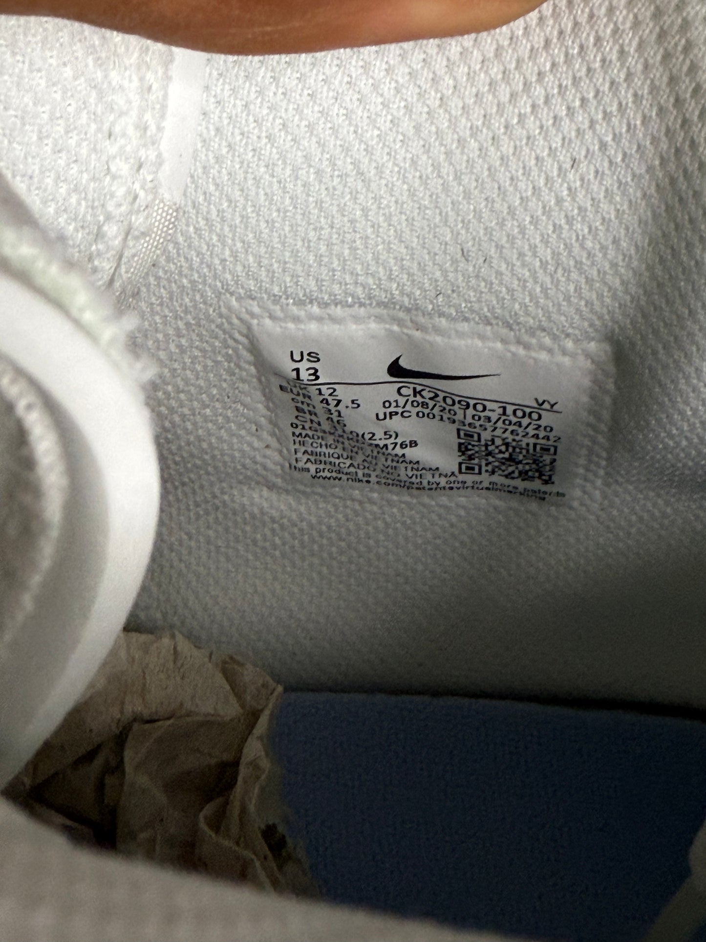 KD Trey 5 White Royal Tint 13 Men/14.5 Women “Preowned”