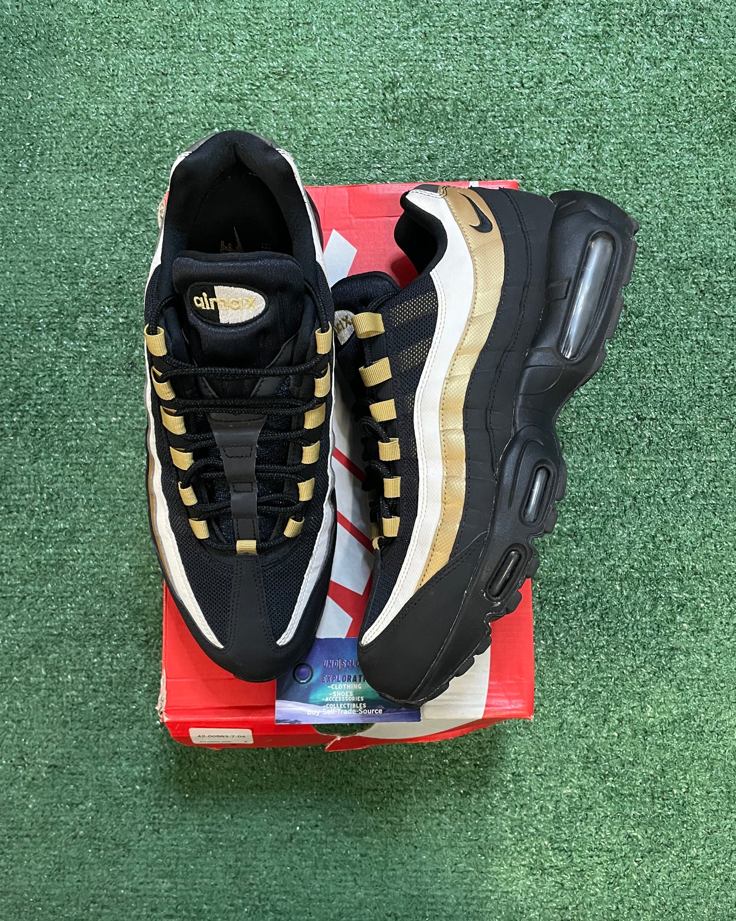 Nike Air Max 95 OG black gold size 11men/12.5women