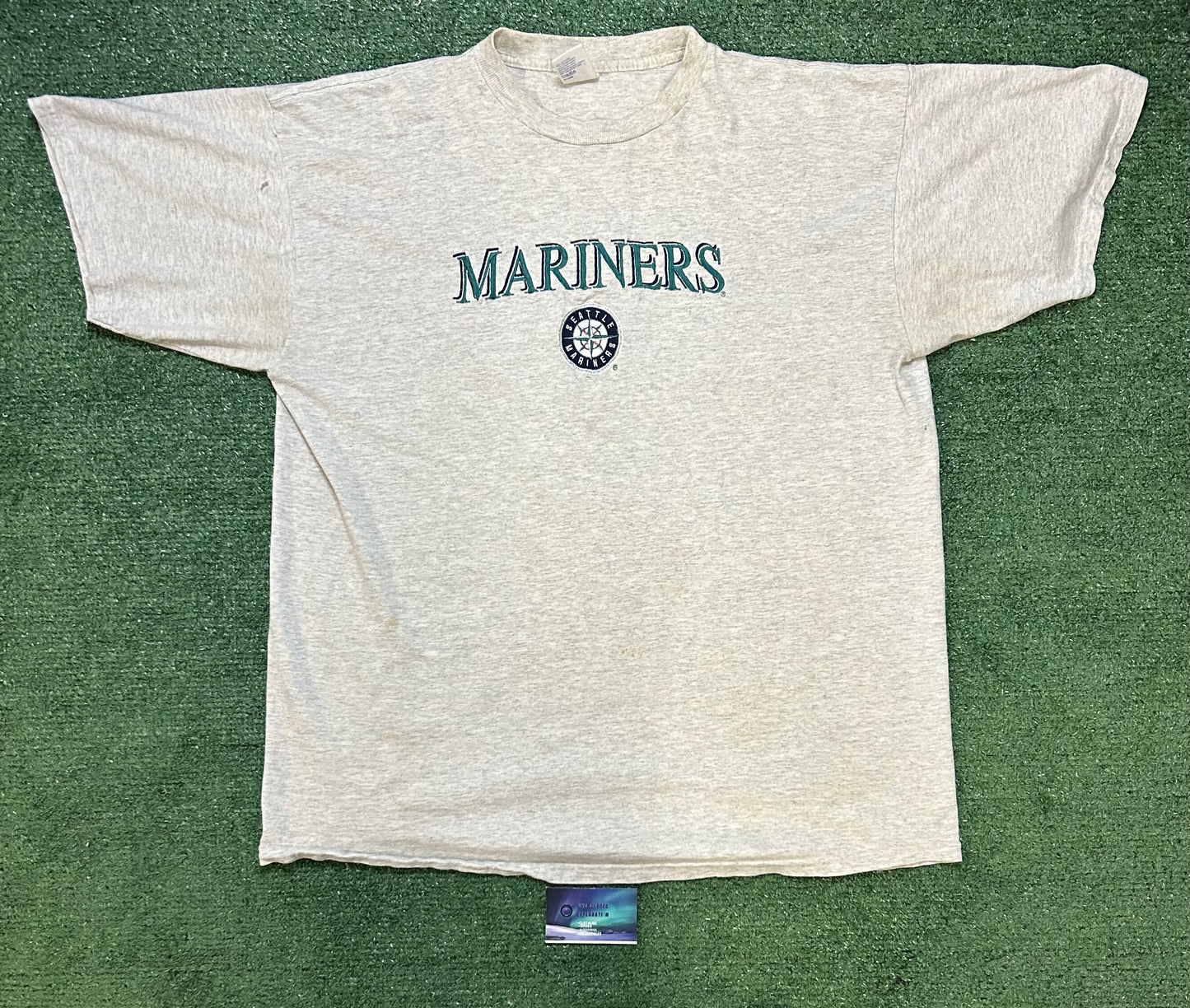 Vintage 1990s Seattle mariners embroidered tee