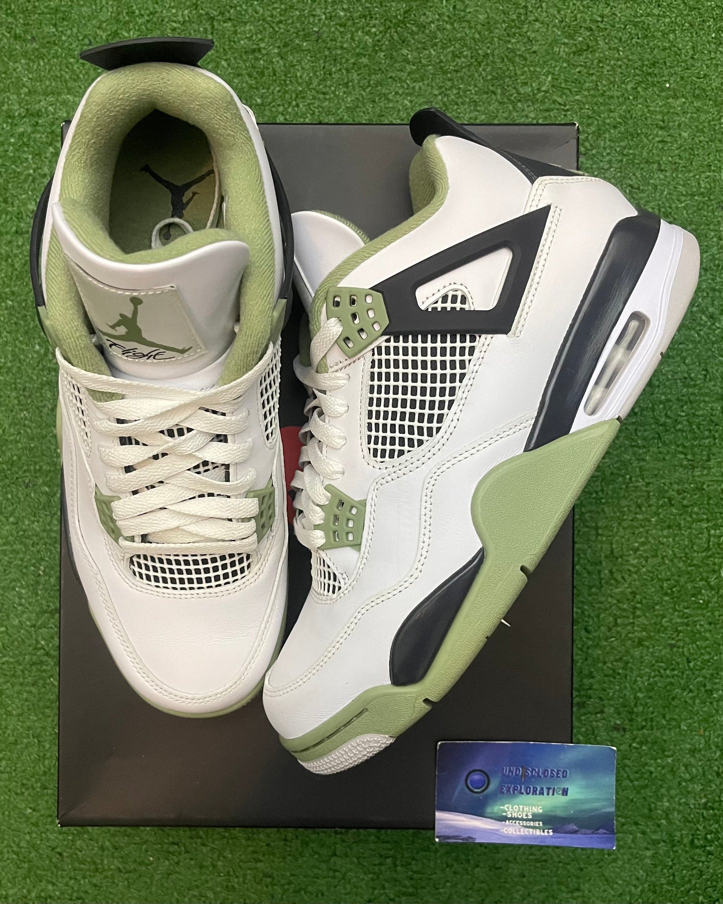 Jordan 4 Seafoam 10 Men/11.5 Women “Preowned”