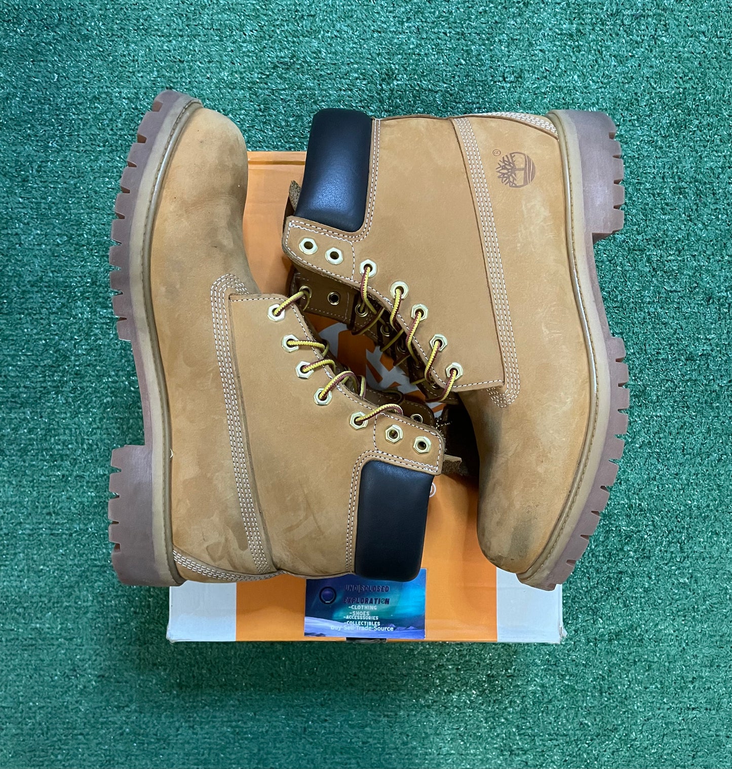 Timberland 6 inch wheat boot size 11men/12.5women