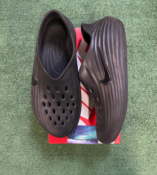 Nike reactx Rejuven8 triple black size 13men/14.5women