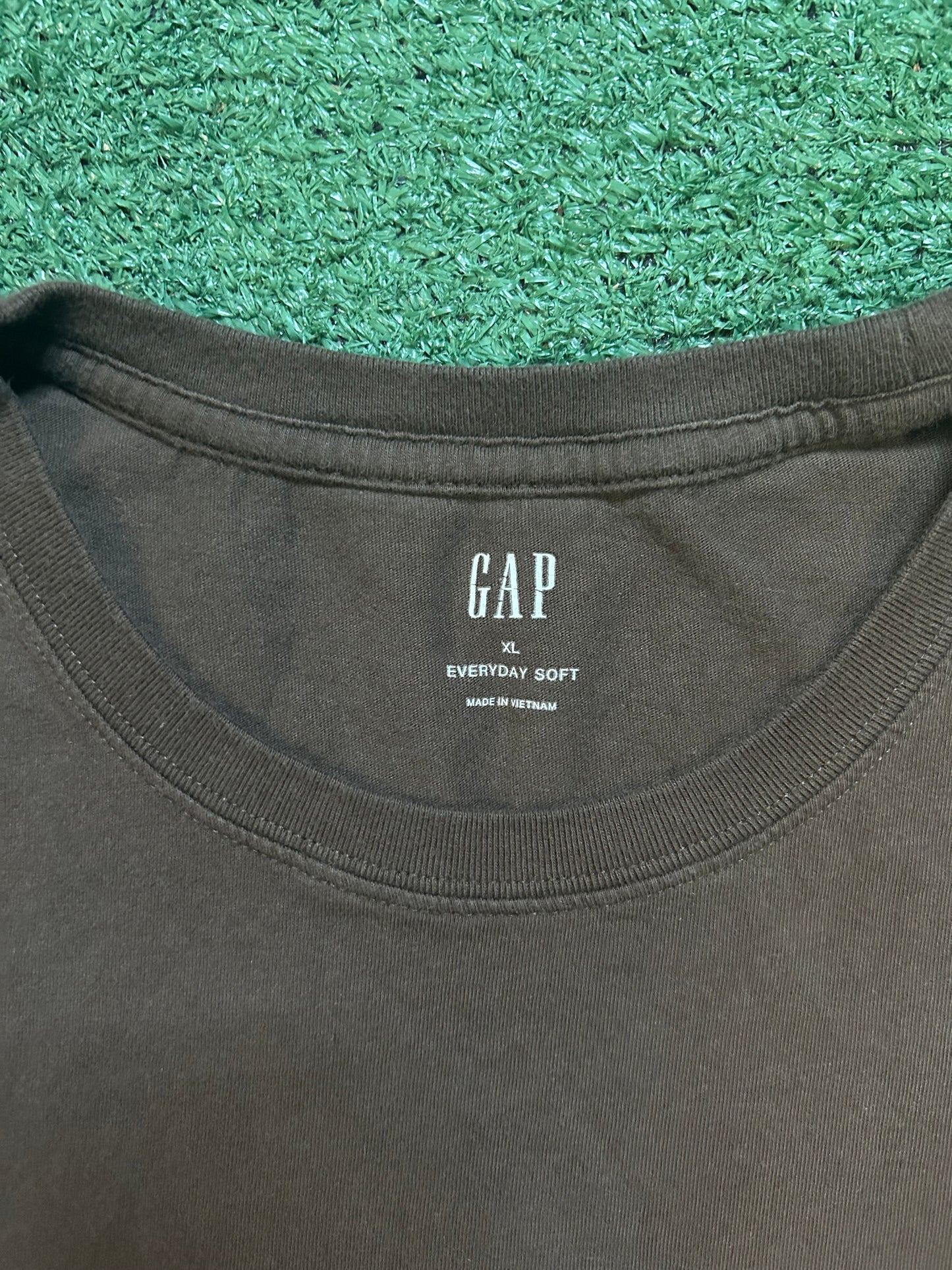 Gap brown everyday soft tee