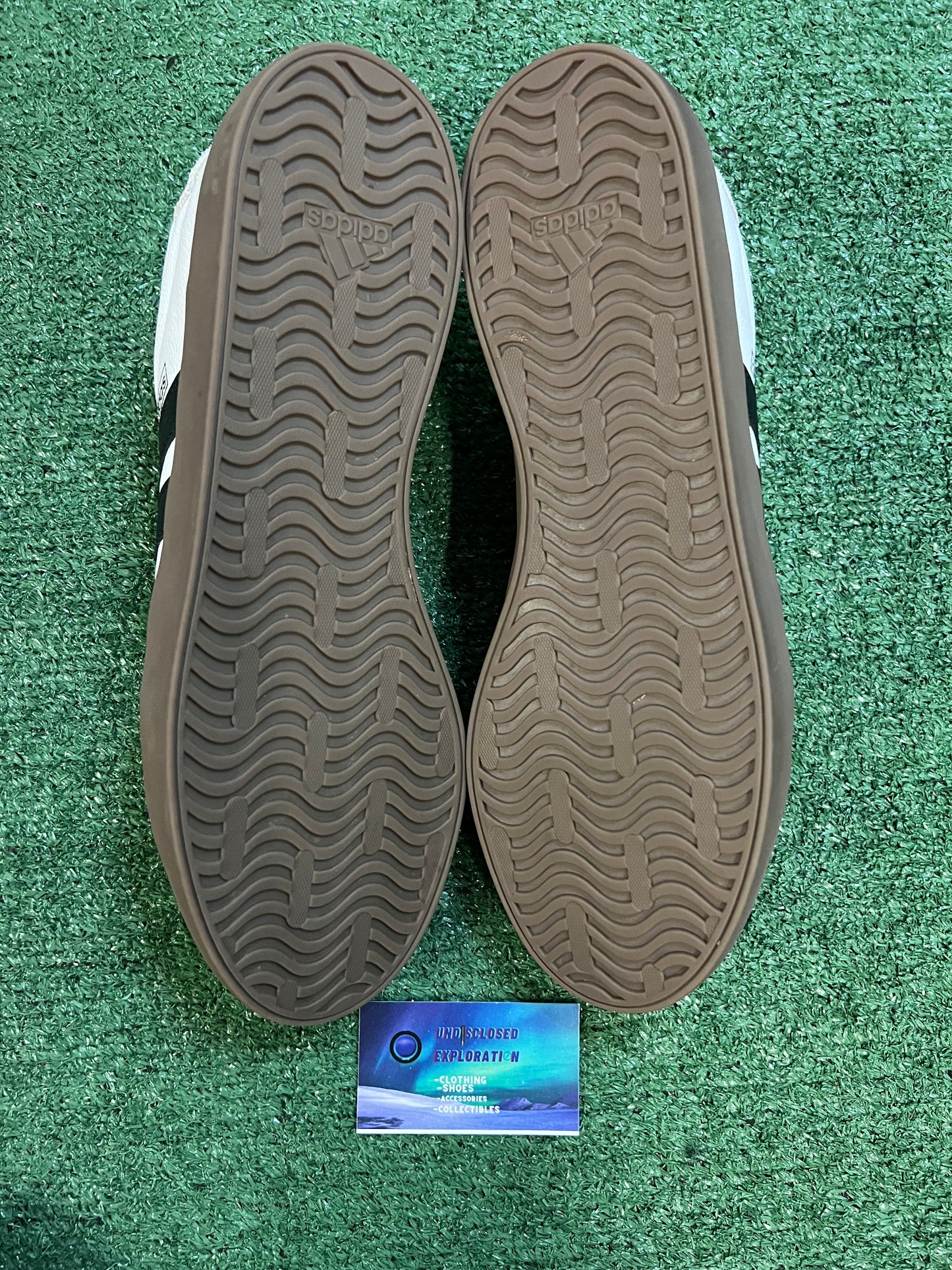 Adidas Vl court 3.0 white black gum size 14men/15.5women