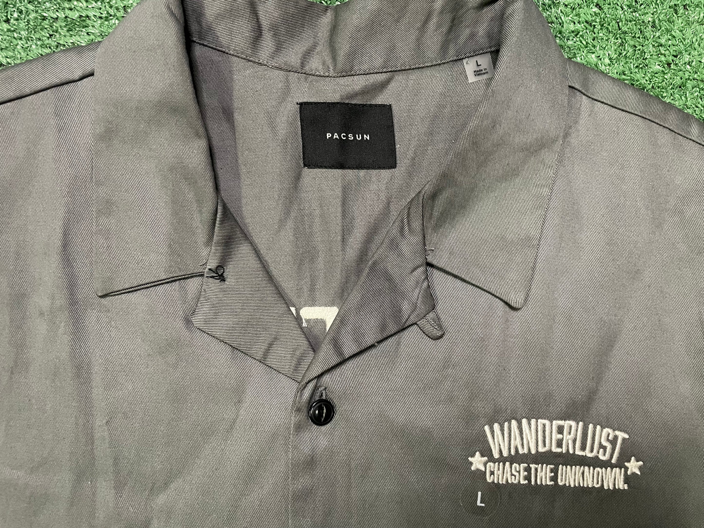 Wanderlust grey short sleeve button up