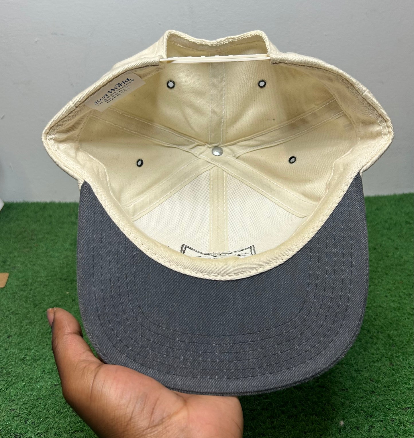 Vintage 1990s Shamu sea world hat