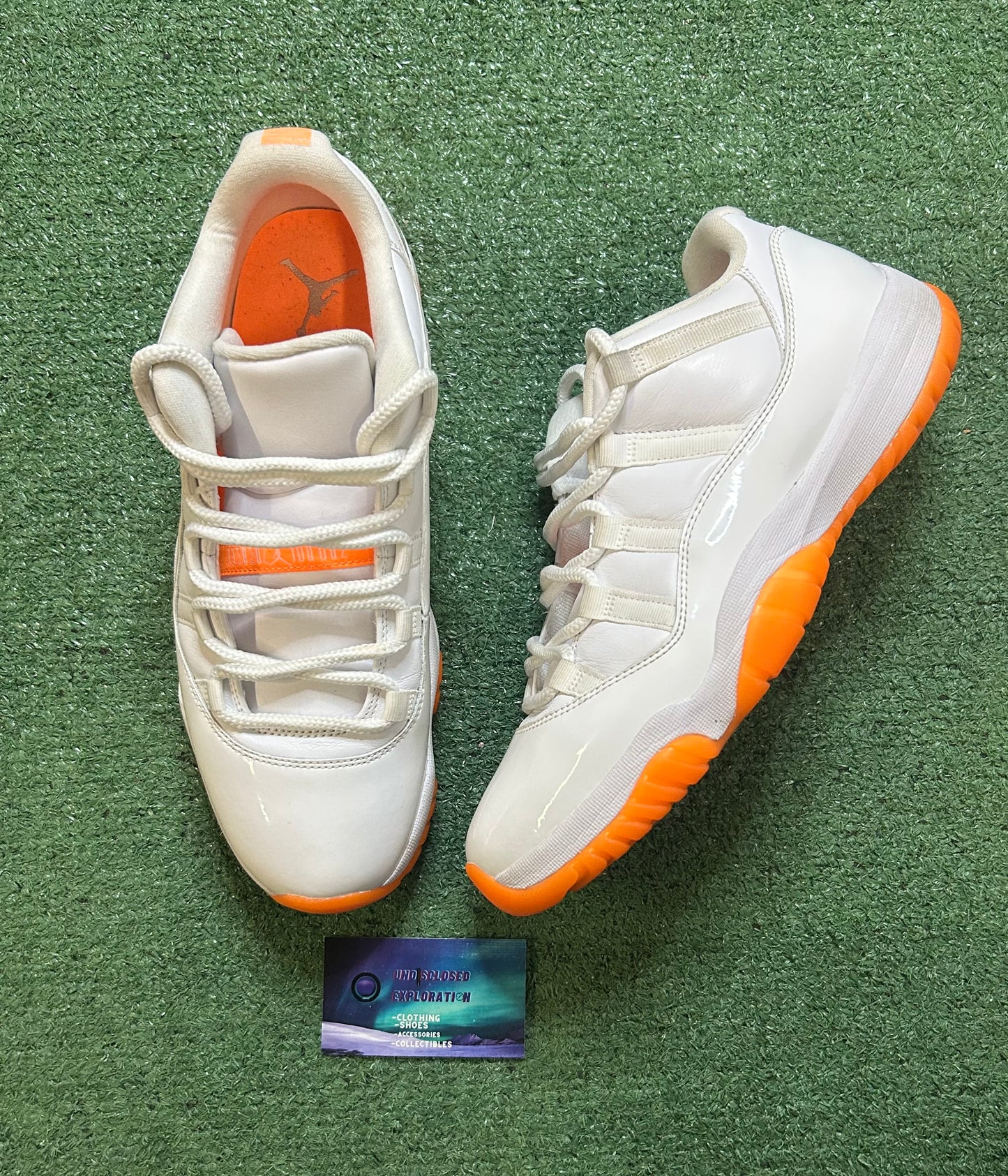 Jordan 11 low citrus size 10.5men/12women
