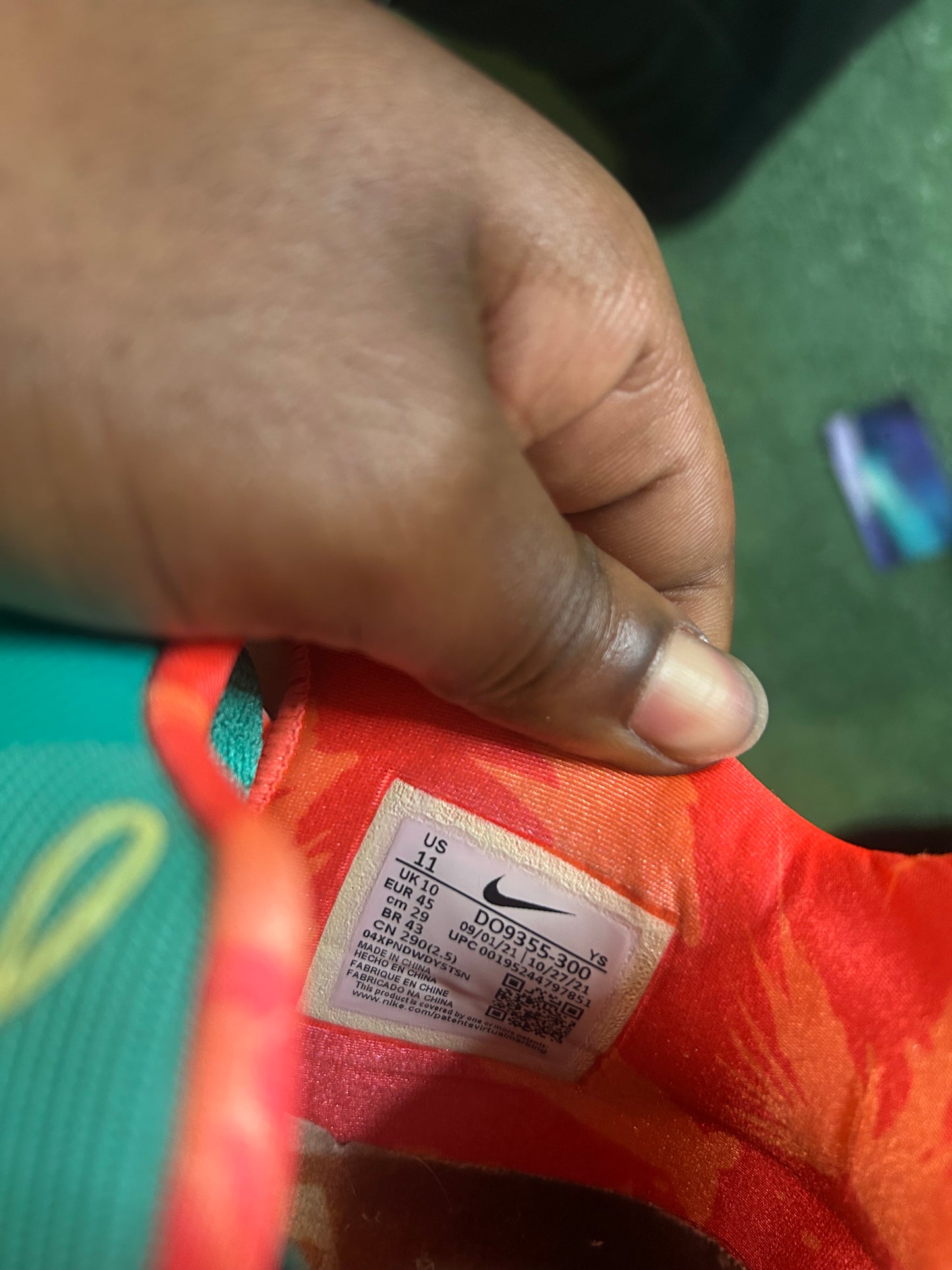 Nike LeBron 9 Lebronald Palmer glow in the dark size 11men/12.5women