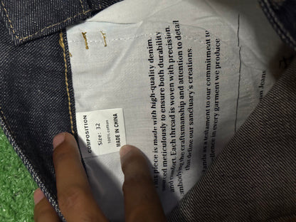 Unwonted Baggy Jeans