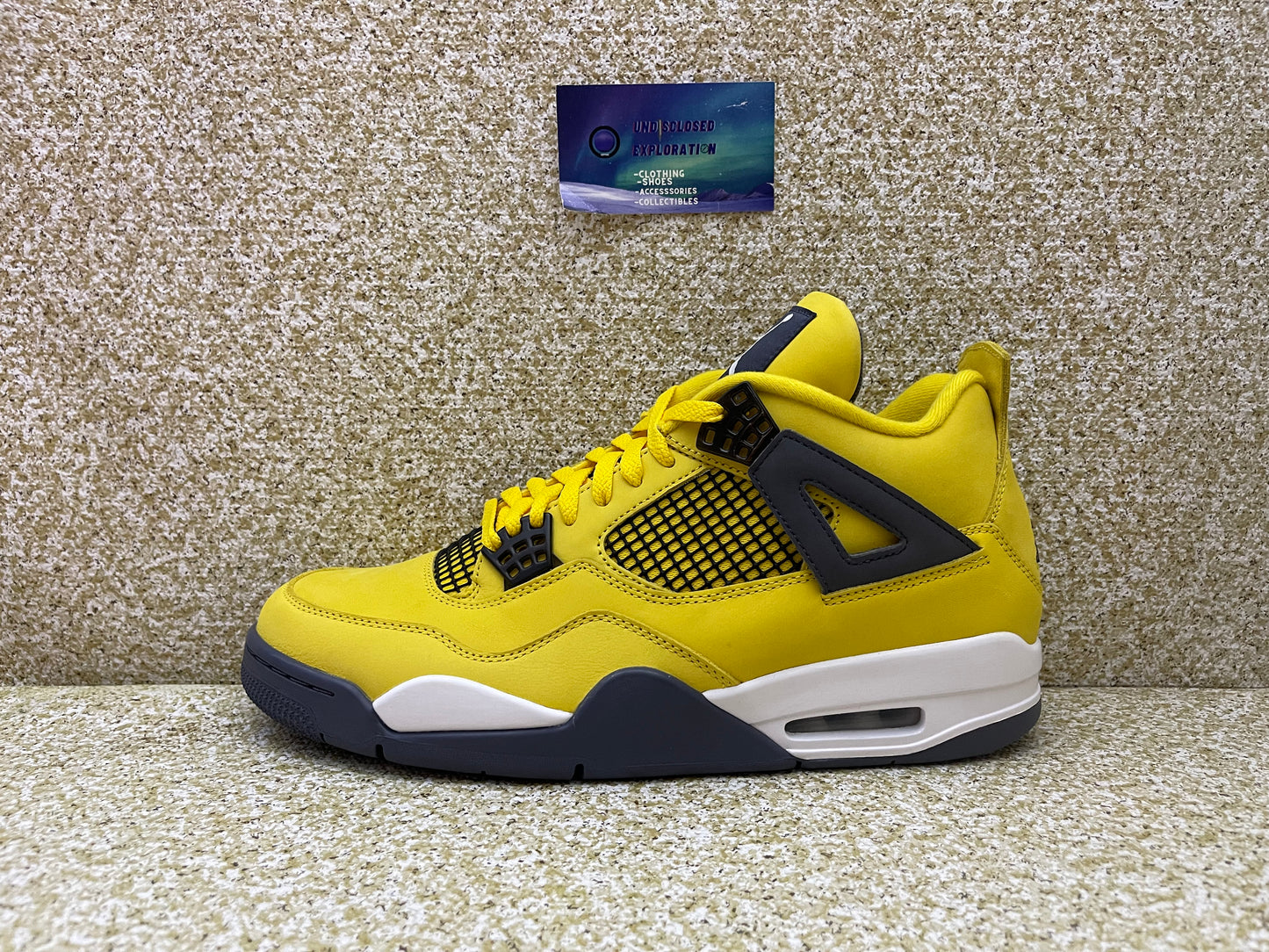 Jordan 4 Lightning 11 Men/12.5 Women “B-Grade”