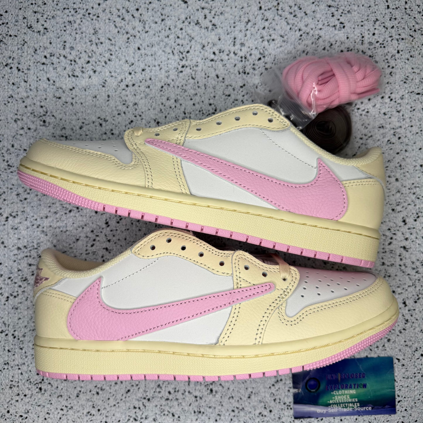 Jordan 1 Low Travis Scott Shy Pink