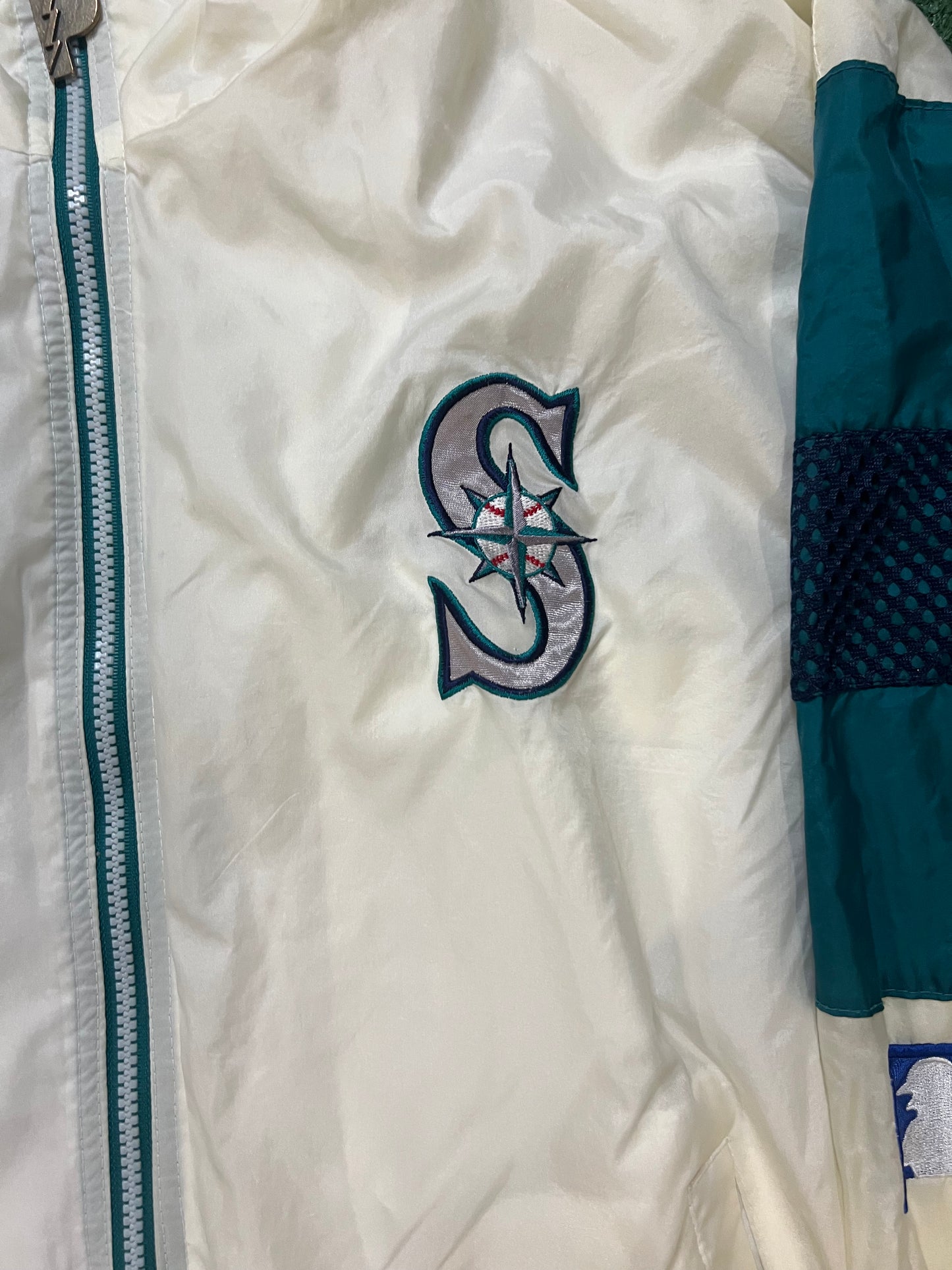 Vintage 1990s Seattle mariners white & blue pro player jacket