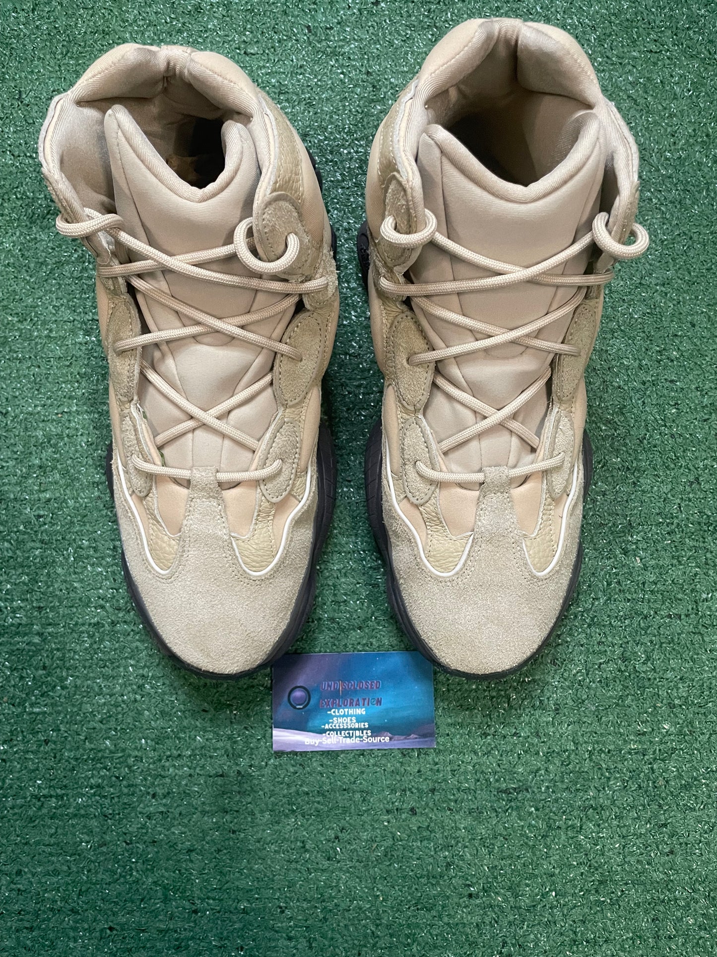 Adidas Yeezy 500 wakaran size 12men/13.5women