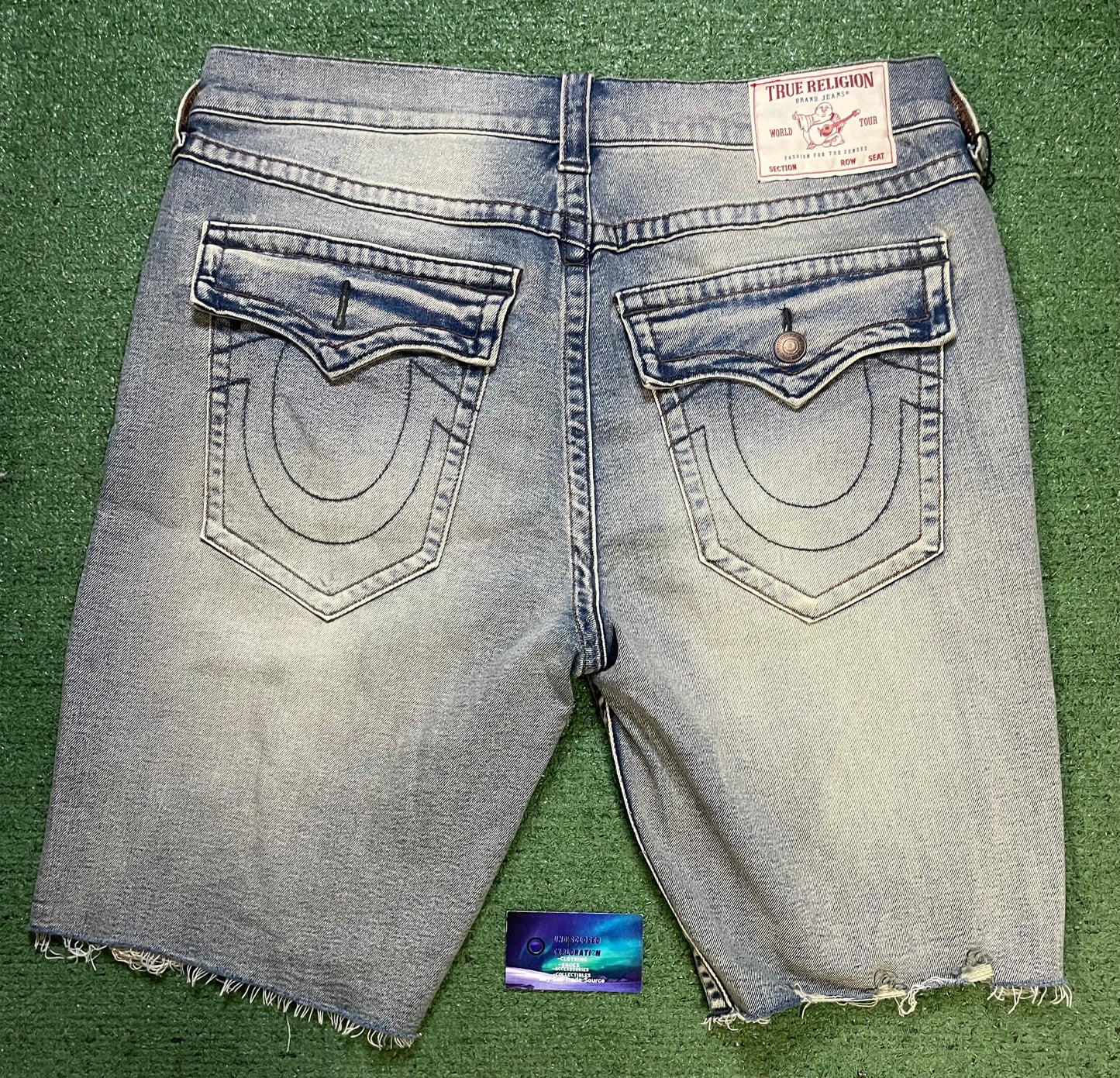 True Religion Bobby light wash Jean shorts