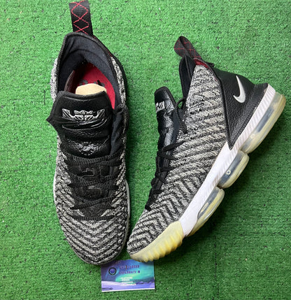 Nike LeBron 16 Oreo size 12men/13.5women