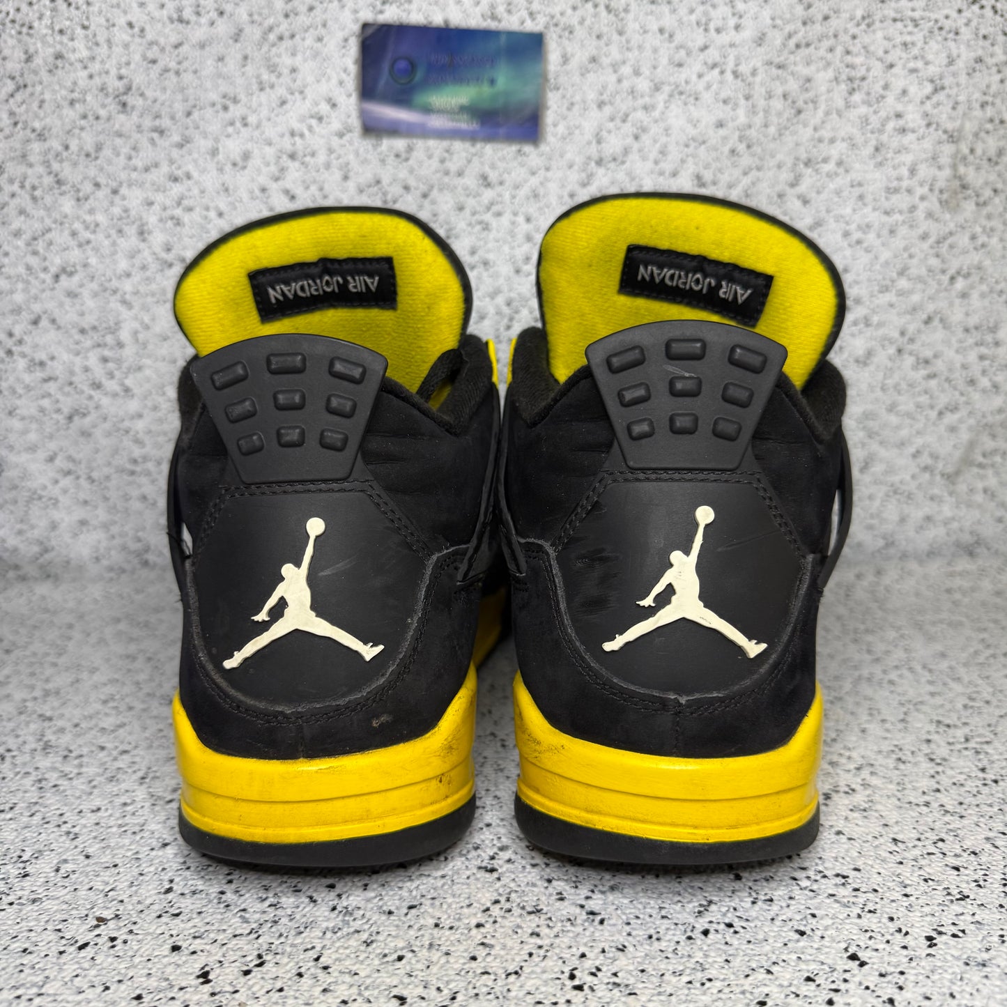 Jordan 4 Thunder 10.5 Men “Preowned”