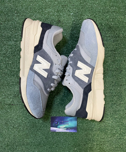 New Balance 997H Light arctic grey size 9.5men/11women