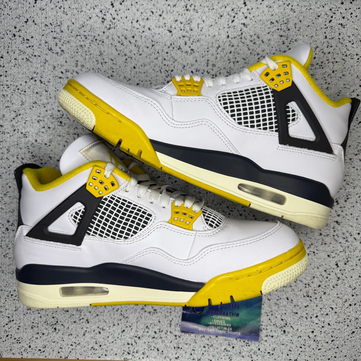 Jordan 4 Sulfur 8.5 Men “Preowned”