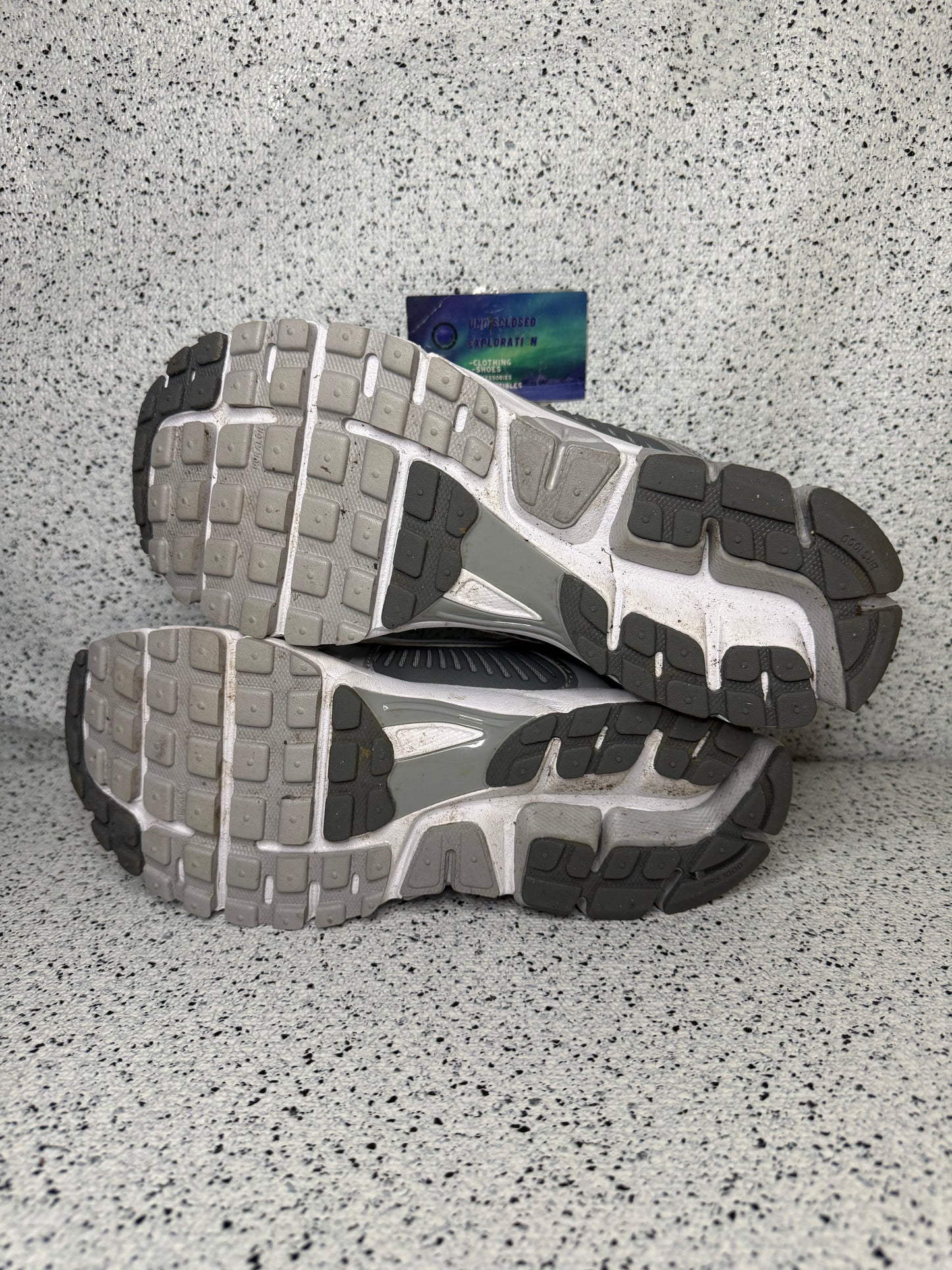 Nike Vomero 5 Wolf Grey 10men/11.5women “Preowned”