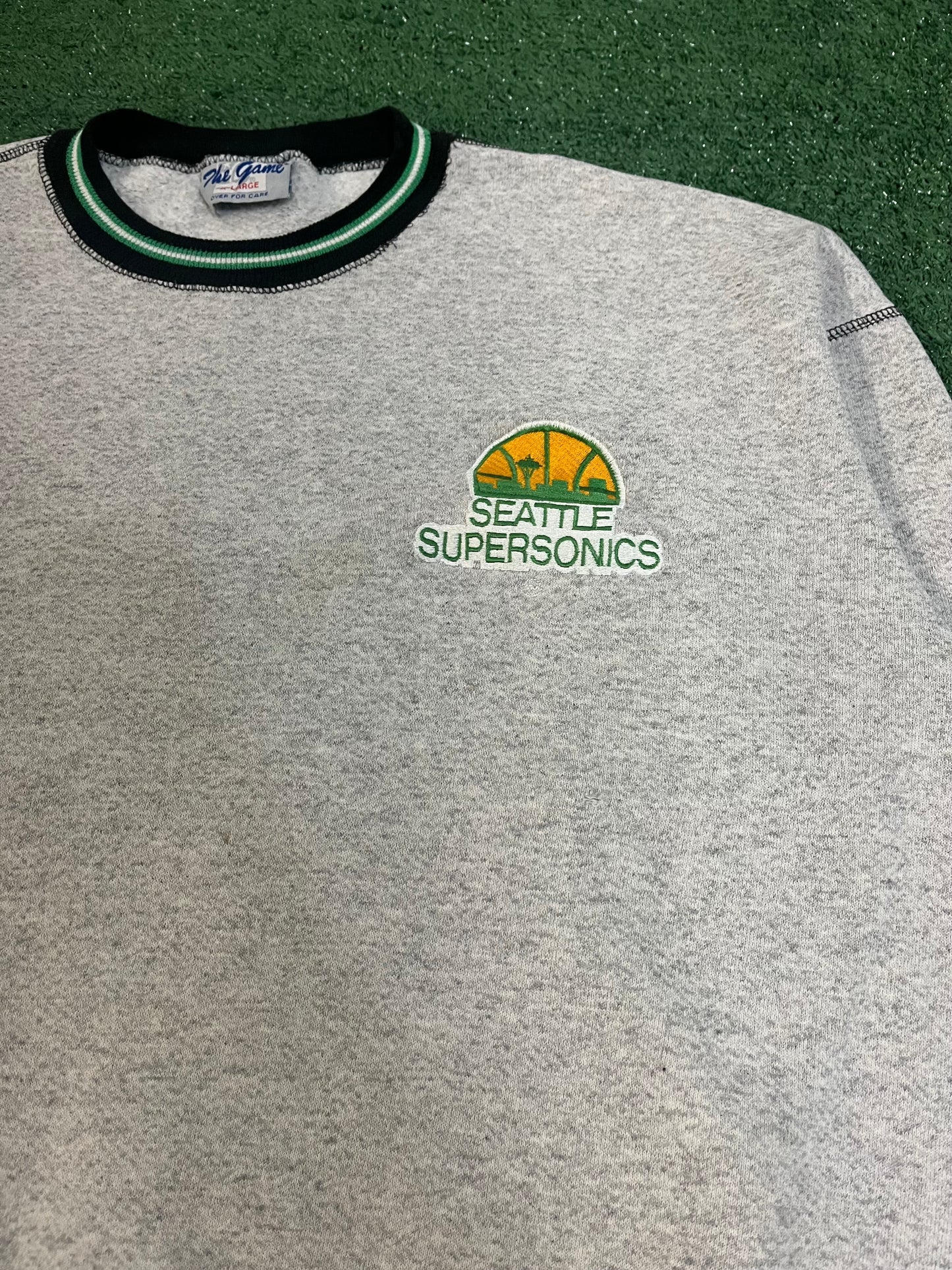 Vintage 1990s Seattle SuperSonics crewneck