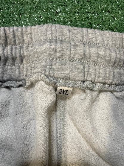 Gv Gallery Raspberry Hills lil Leon grey sweatpants
