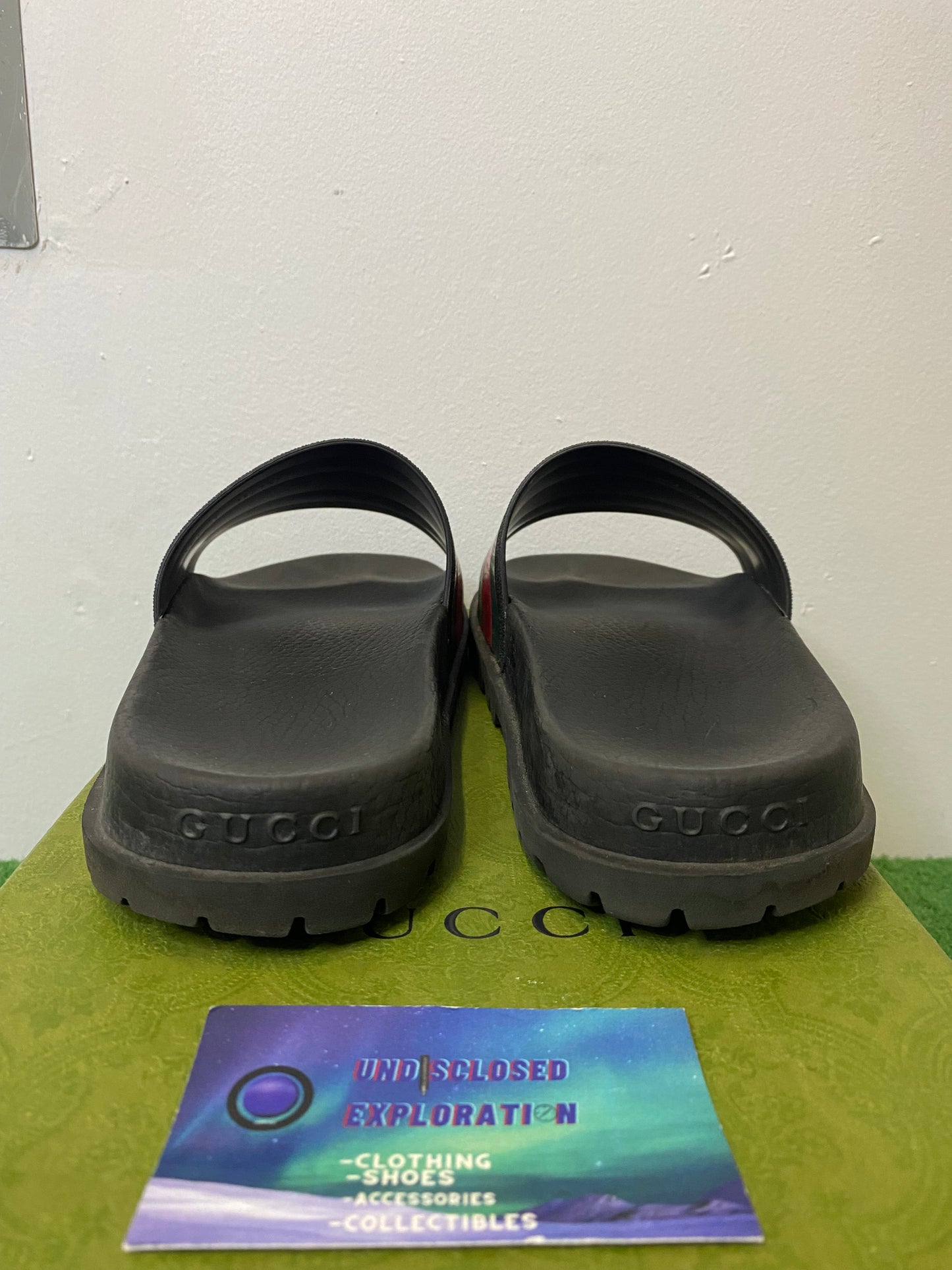 Gucci black web slide size 9men/10.5women