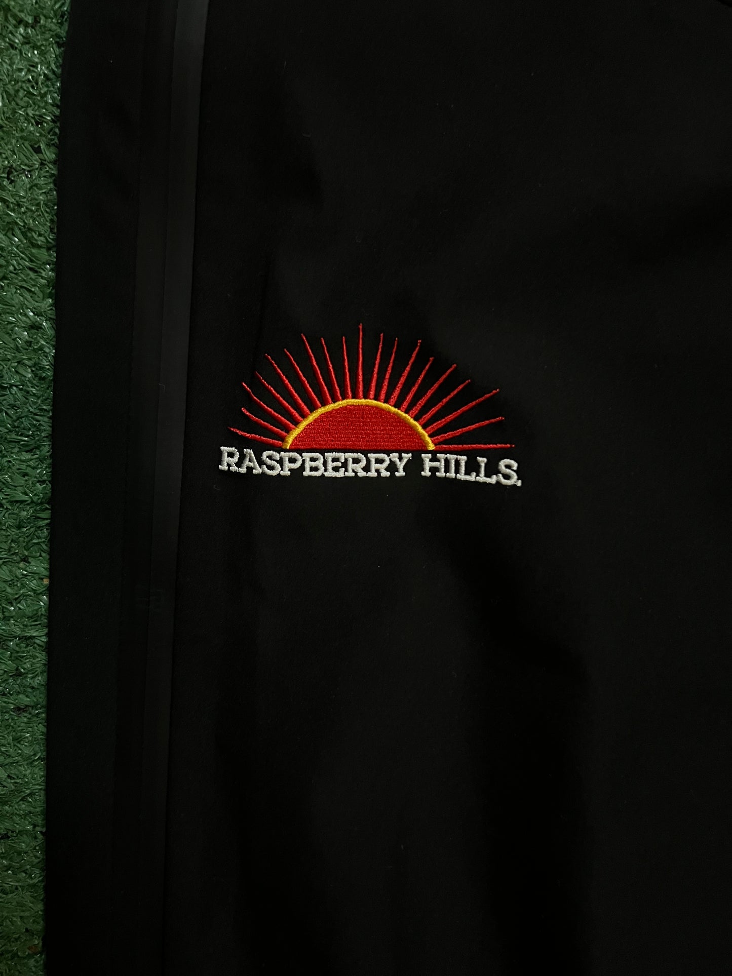 Gv Gallery raspberry hills rain pants