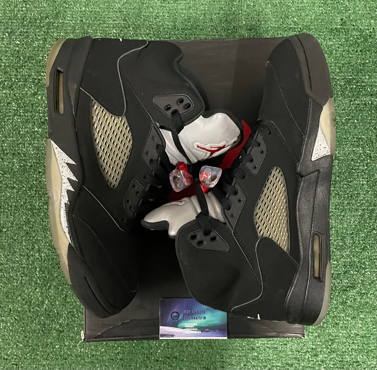 Jordan Metallic 5 2016 size 11men/12.5women