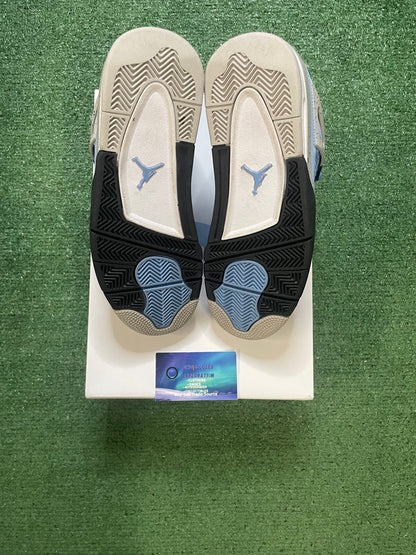 Air Jordan 4 Retro university blue size 8men/9.5women