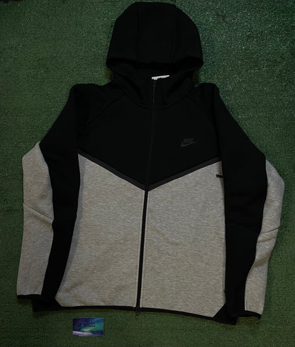 Nike tech fleece grey and black sweatsuit