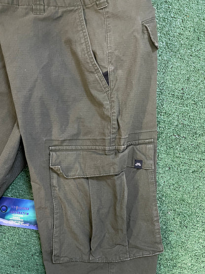 Nike SB olive cargo pants