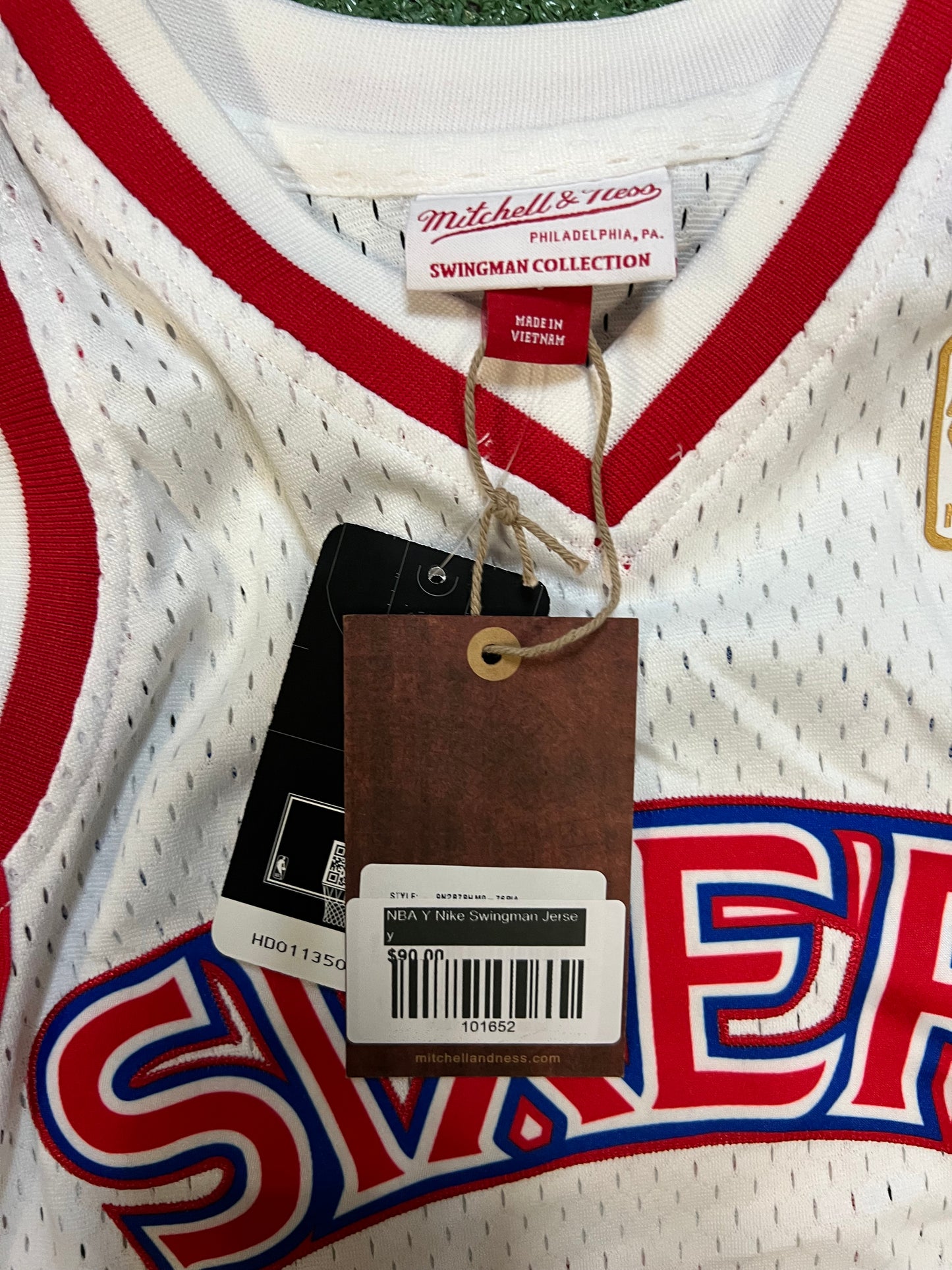 Mitchell & Ness Philadelphia 76ers Allen Iverson 1996-97 Hardwood Classics Swingman  youth jersey