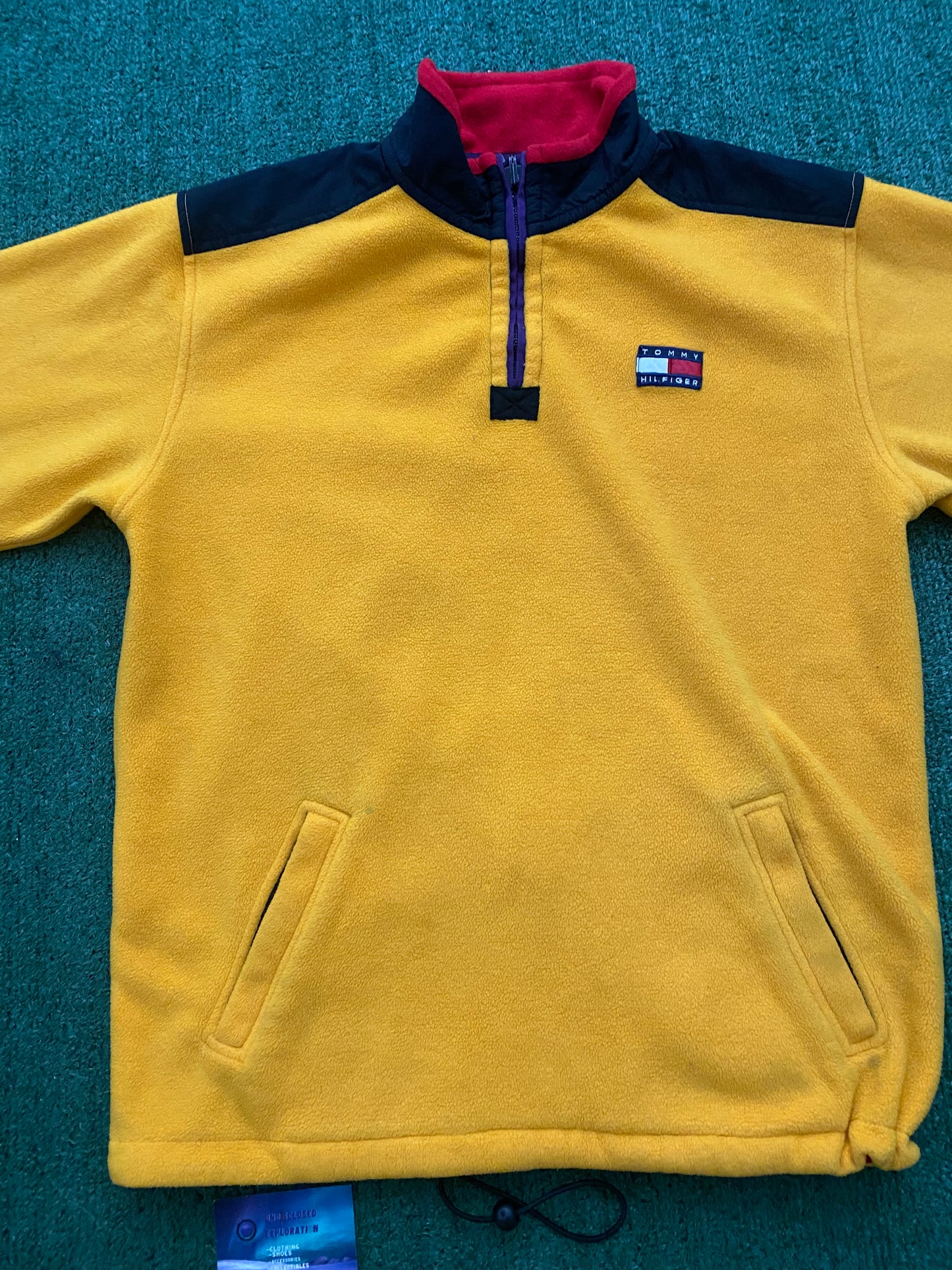 Vintage Tommy Hilfiger outdoors quarter zip sweater