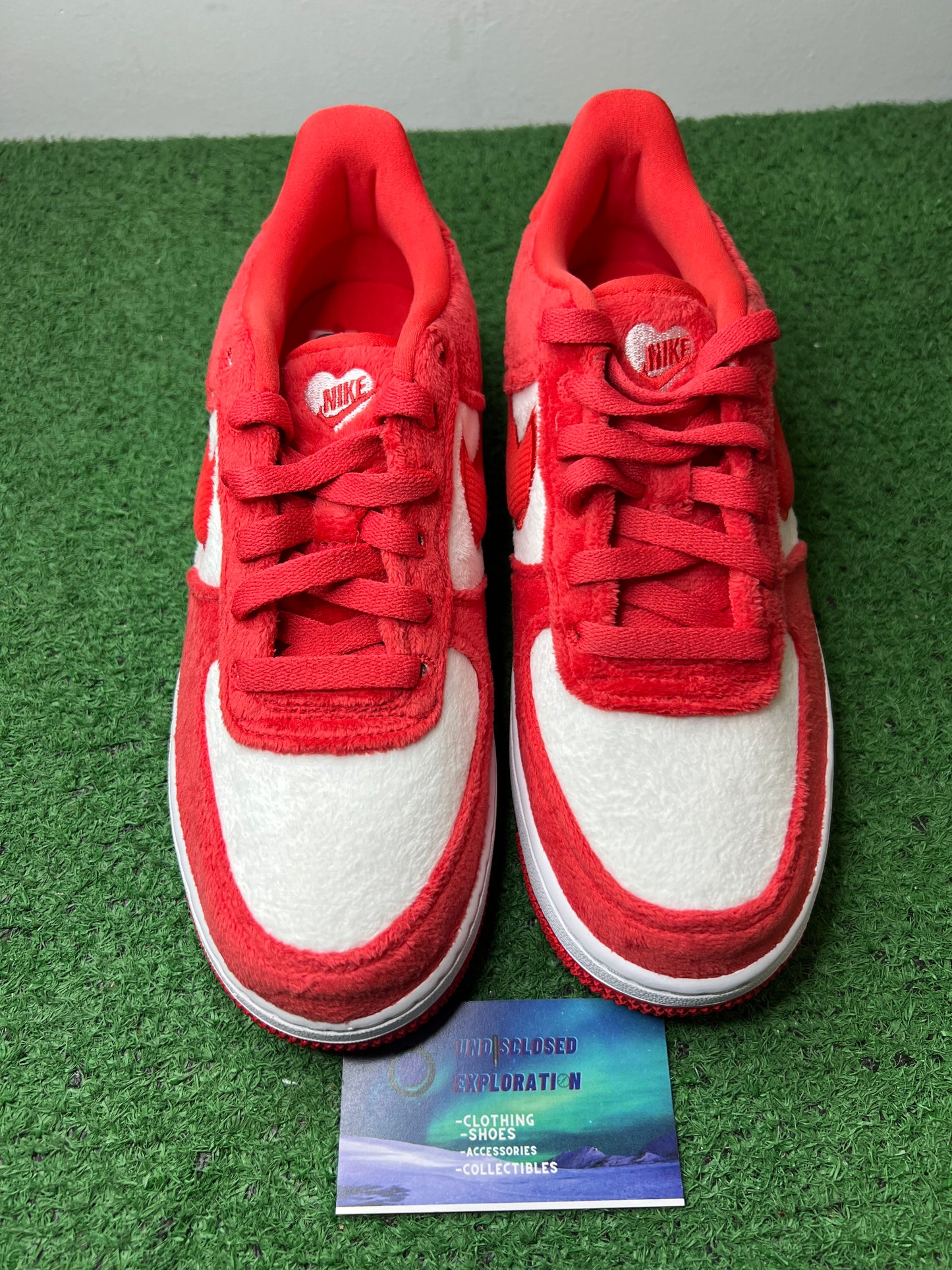 Nike Air Force 1 low Valentine’s Day fleece 2024 size 7youth/8.5women