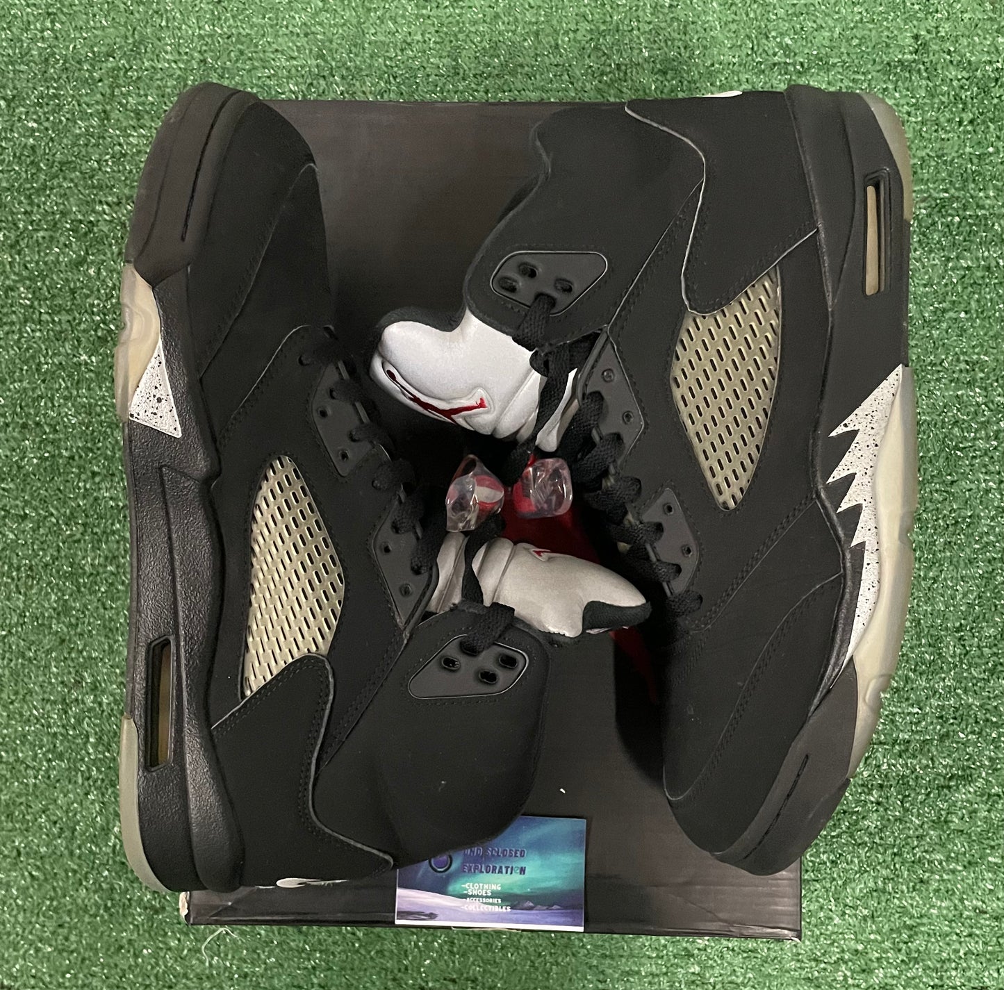 Jordan Metallic 5 2016 size 11men/12.5women