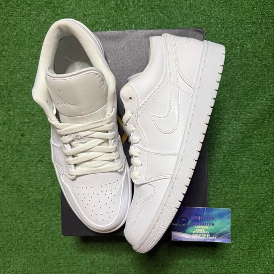 Jordan 1 Low Triple White 10.5 Men “Preowned”
