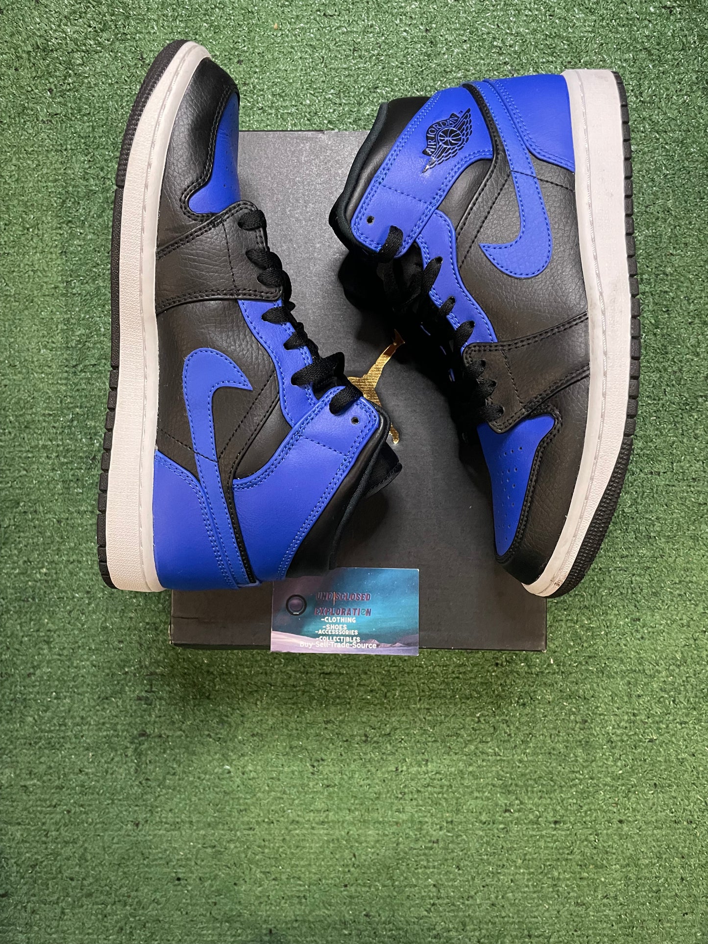 Air Jordan 1 Mid hyper royal size 8.5men/10women