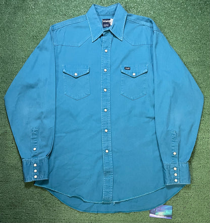 Vintage 1990s Wrangler brushpopper turquoise button up shirt