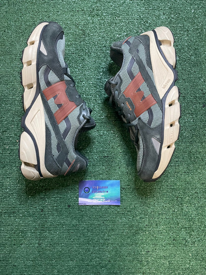 Karhu super fulcrum sage/sierra size 10.5men/12women