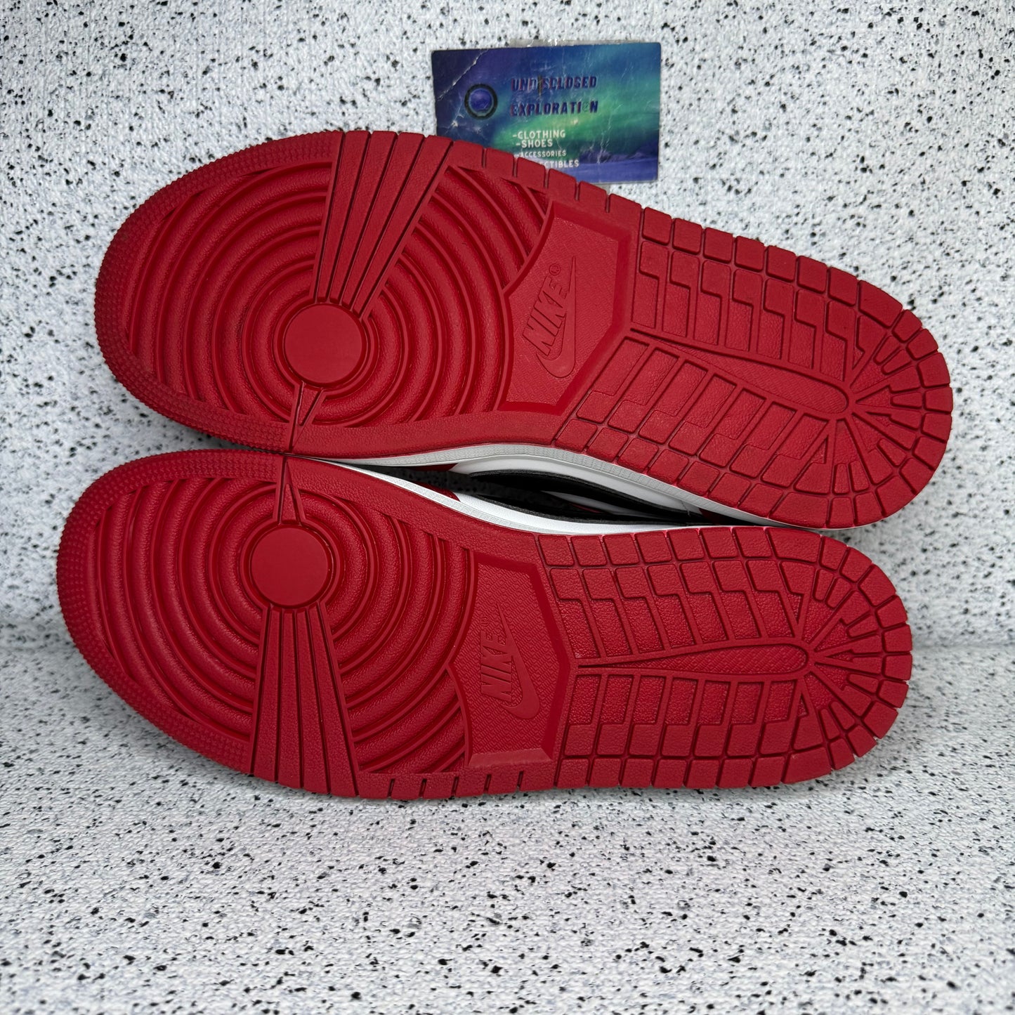 Jordan 1 Low Chicago 9.5 Men “Preowned”