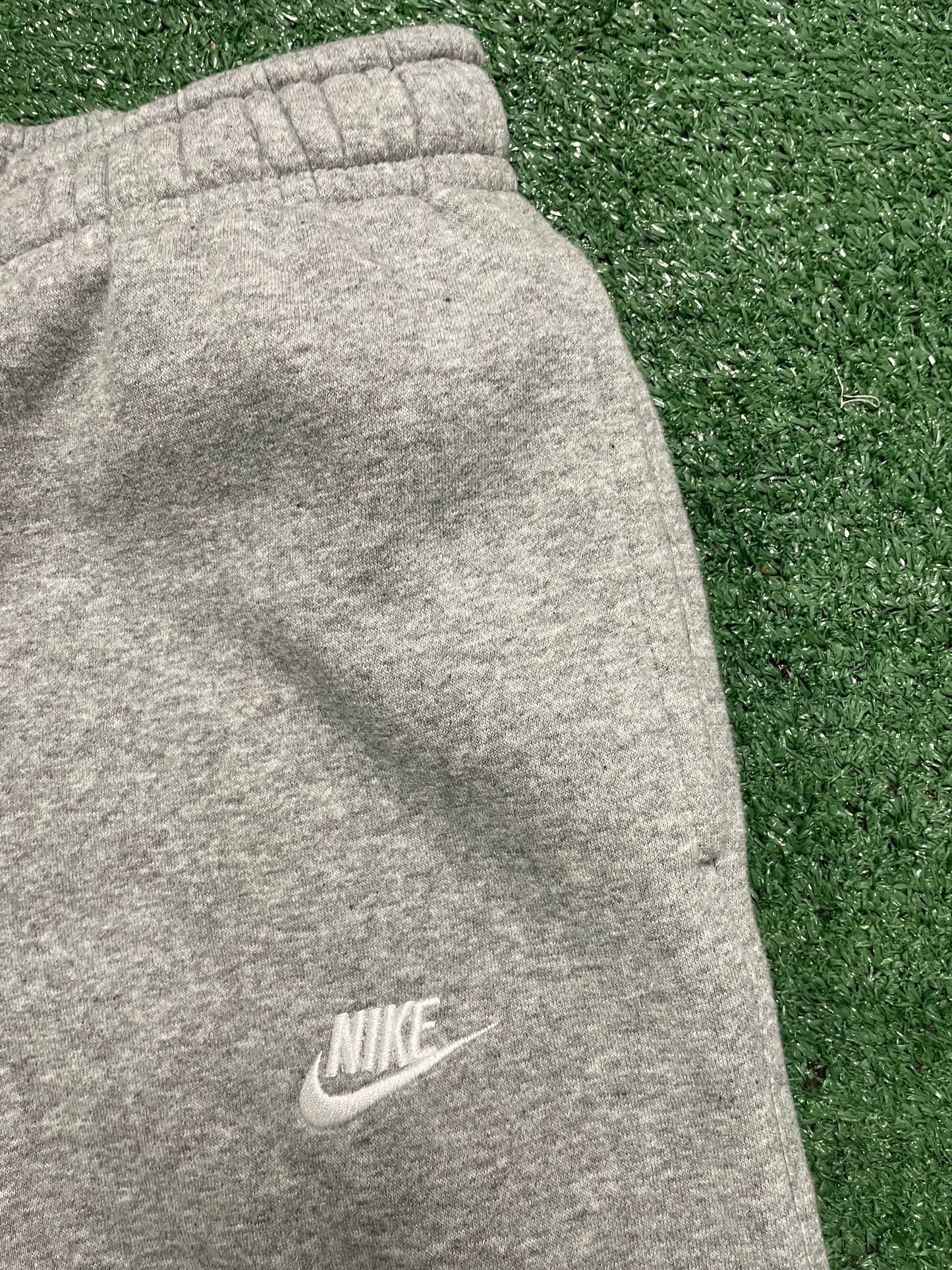Nike grey fleece sweatpants