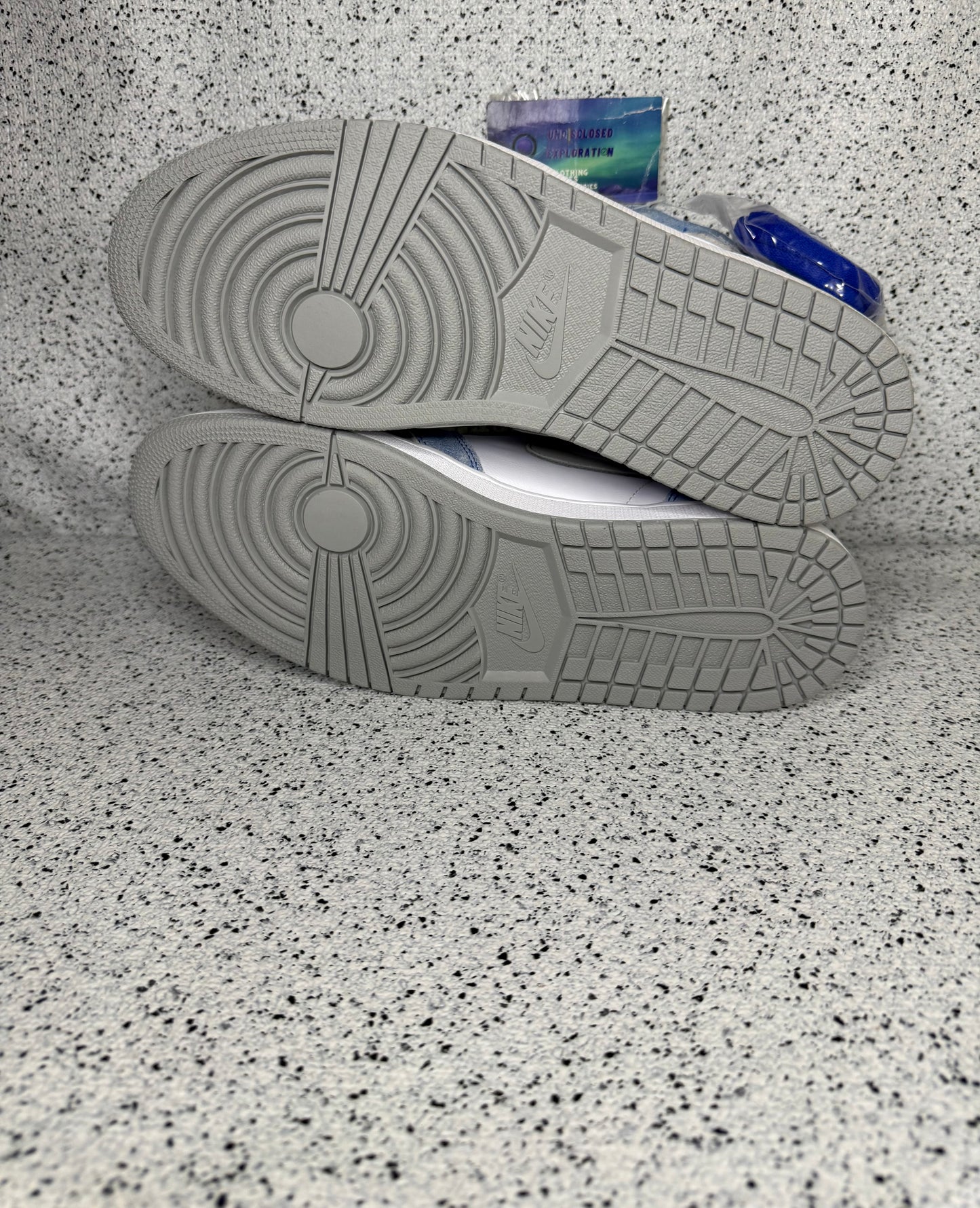 Jordan 1 Hyper Royal