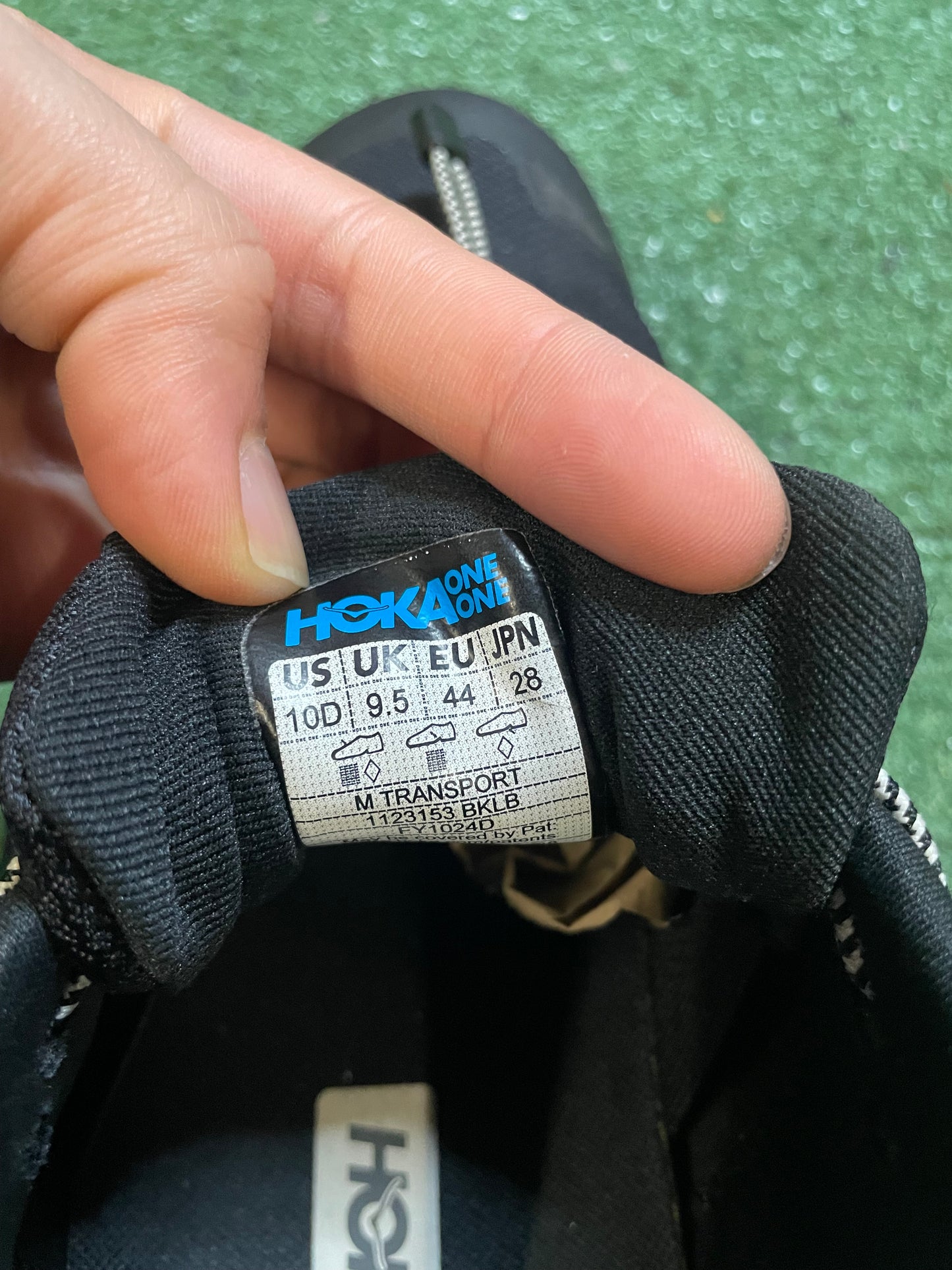 HOKA one transport size 10men/11.5women