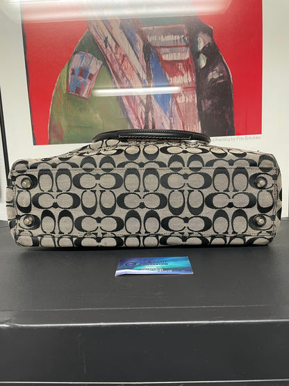 COACH Hampton Siganture shoulder bag