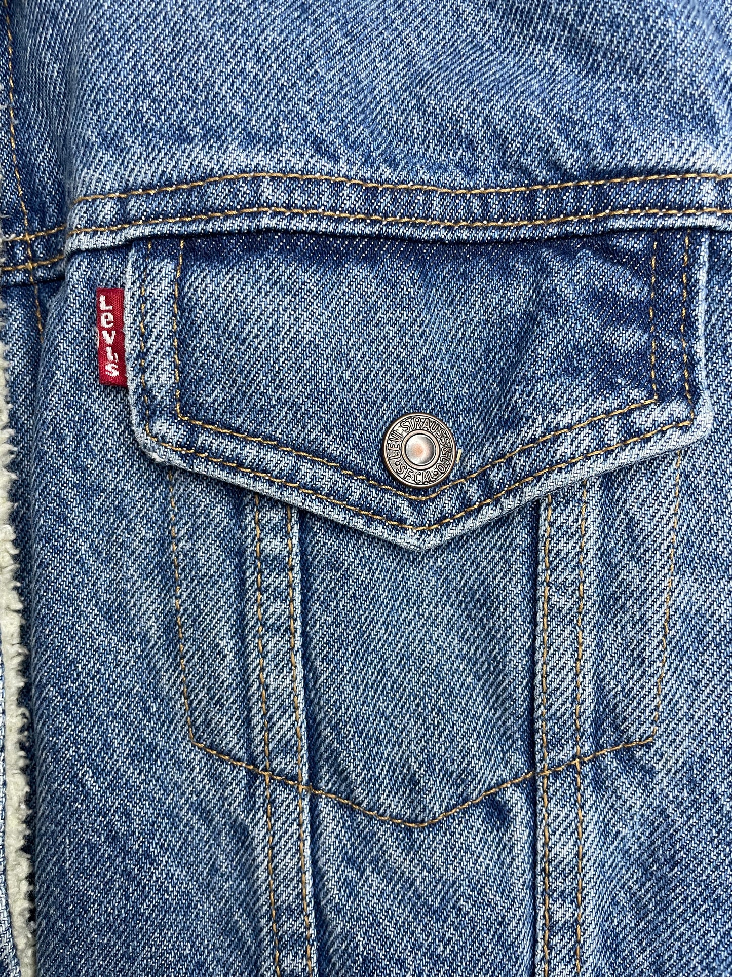 Vintage Levi sherpa Jean jacket