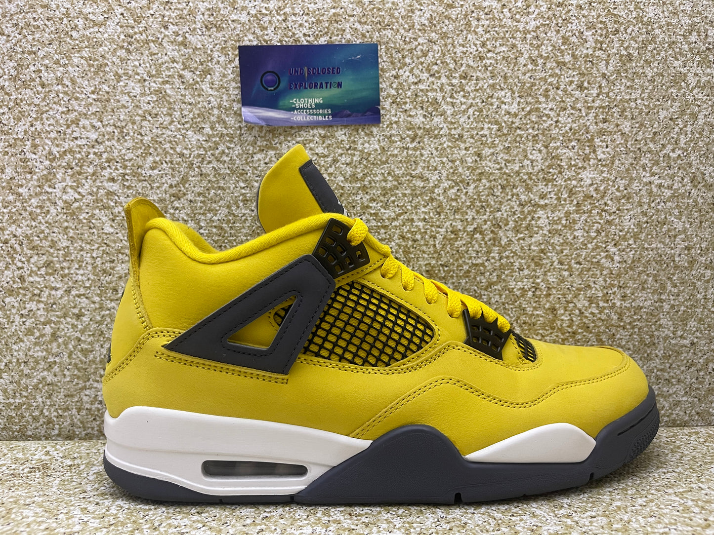 Jordan 4 Lightning 11 Men/12.5 Women “Preowned”