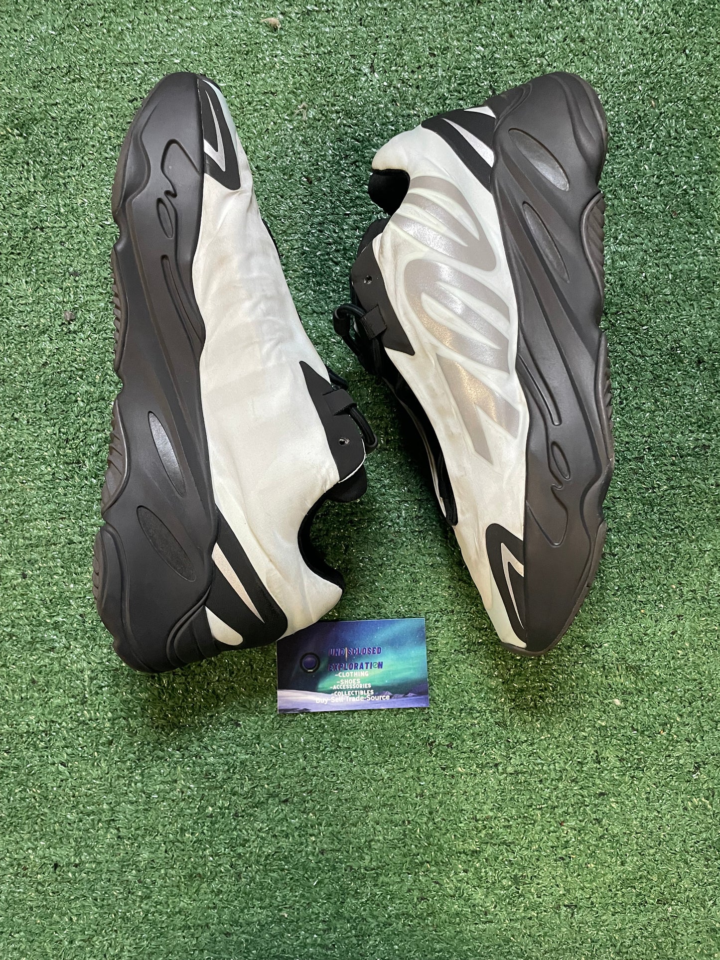 Adidas Yeezy 700 MNVN blue tint size 11men/12.5women